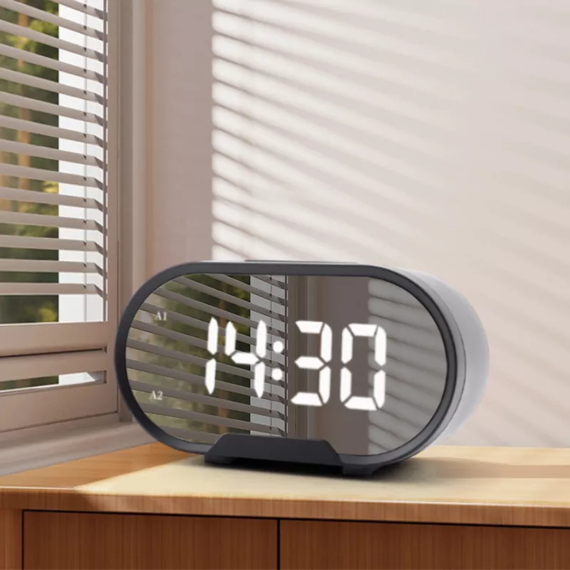 ¿Qué hace que un reloj despertador doble con espejo sea el elemento esencial perfecto para un dormitorio moderno?
